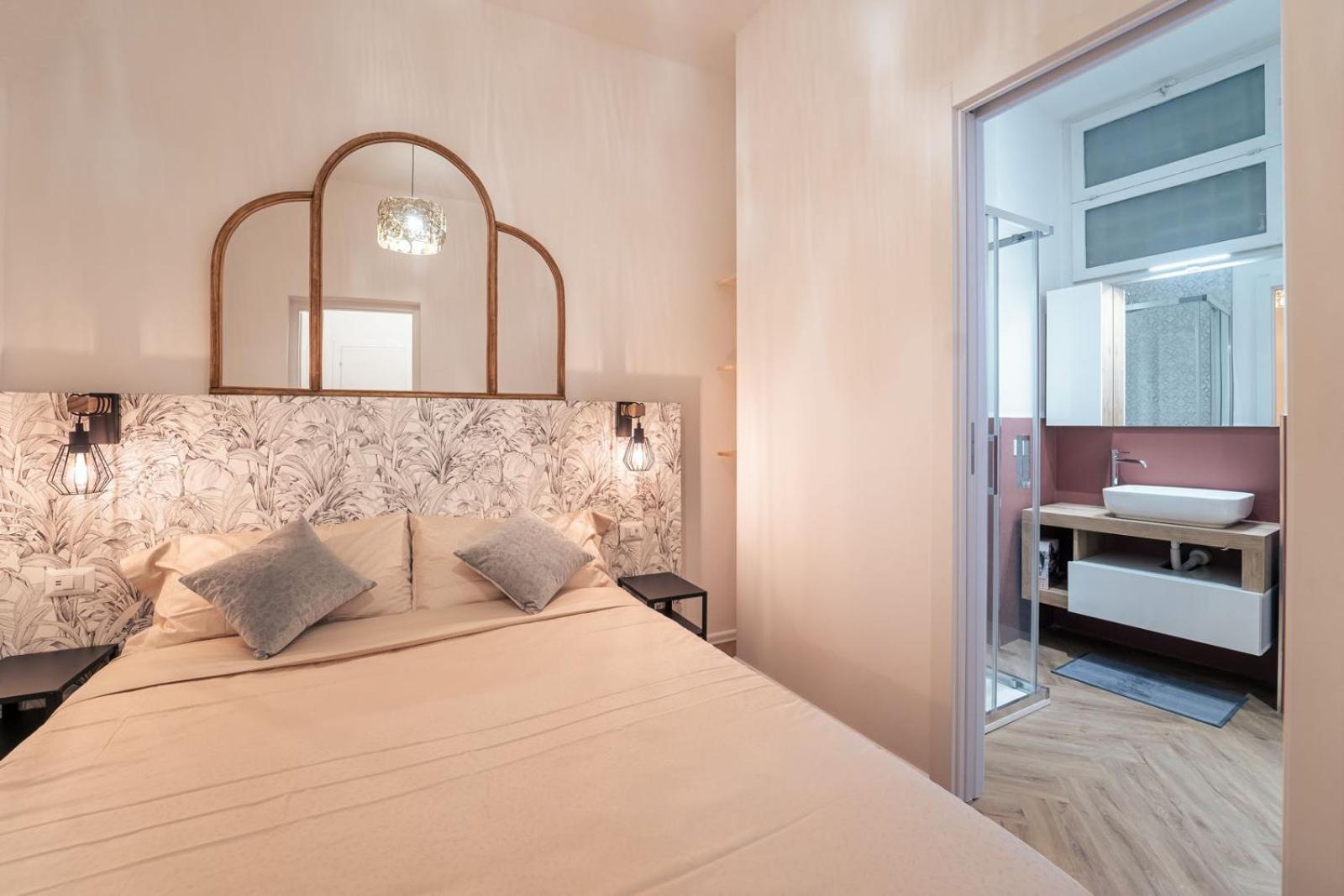 Elegant Design Apartment In Historical City Center Catánia Buitenkant foto